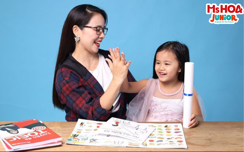 0-6 tuổi l&agrave; giai đoạn quan trọng trong việc h&igrave;nh th&agrave;nh v&agrave; ph&aacute;t triển tư duy ng&ocirc;n ngữ của con