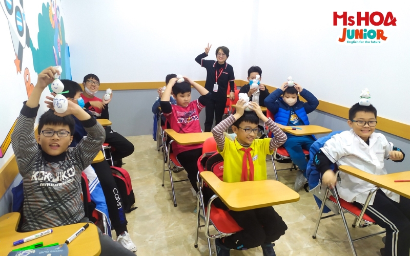 Lớp học của Ms Hoa Junior cơ sơ Hải Ph&ograve;ng