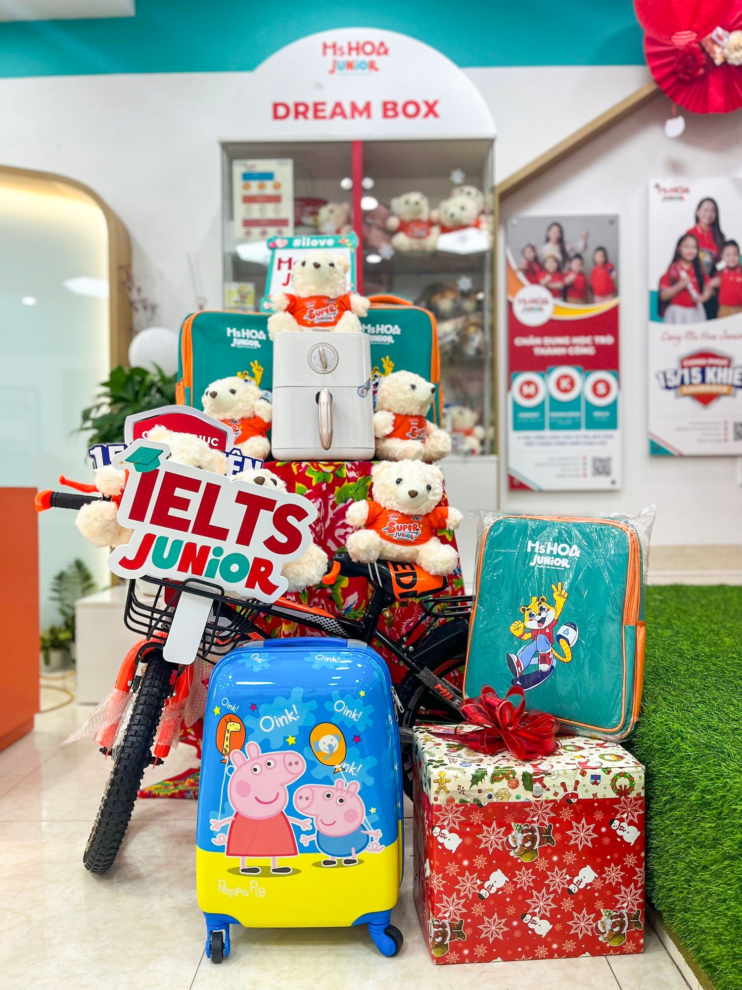 B&ugrave;ng nổ Lễ hội m&ugrave;a H&egrave; - Summer Festival tại Ms Hoa Junior 51B Xu&acirc;n La, T&acirc;y Hồ, H&agrave; Nội