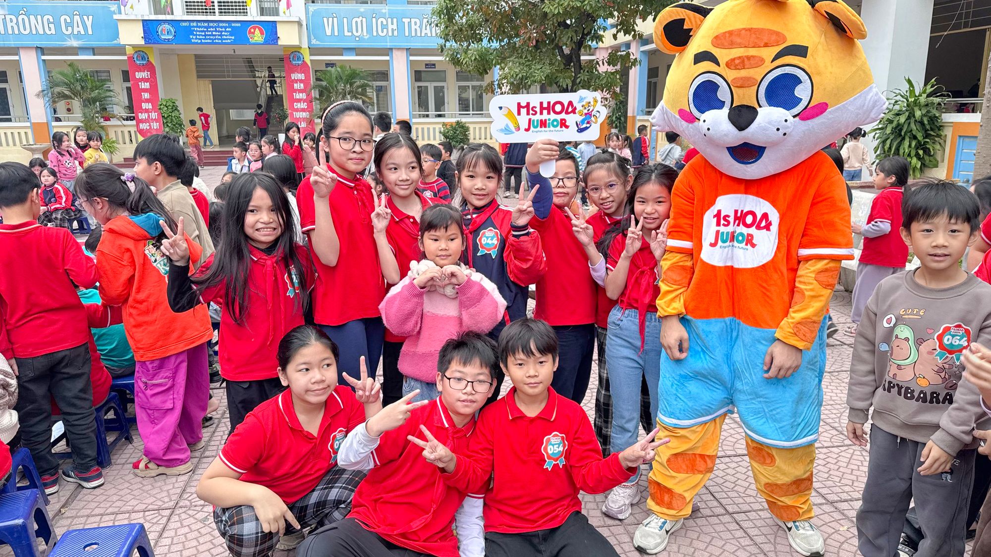 hội thi "Rung Chu&ocirc;ng V&agrave;ng" tại Trường Tiểu học T&acirc;n Triều