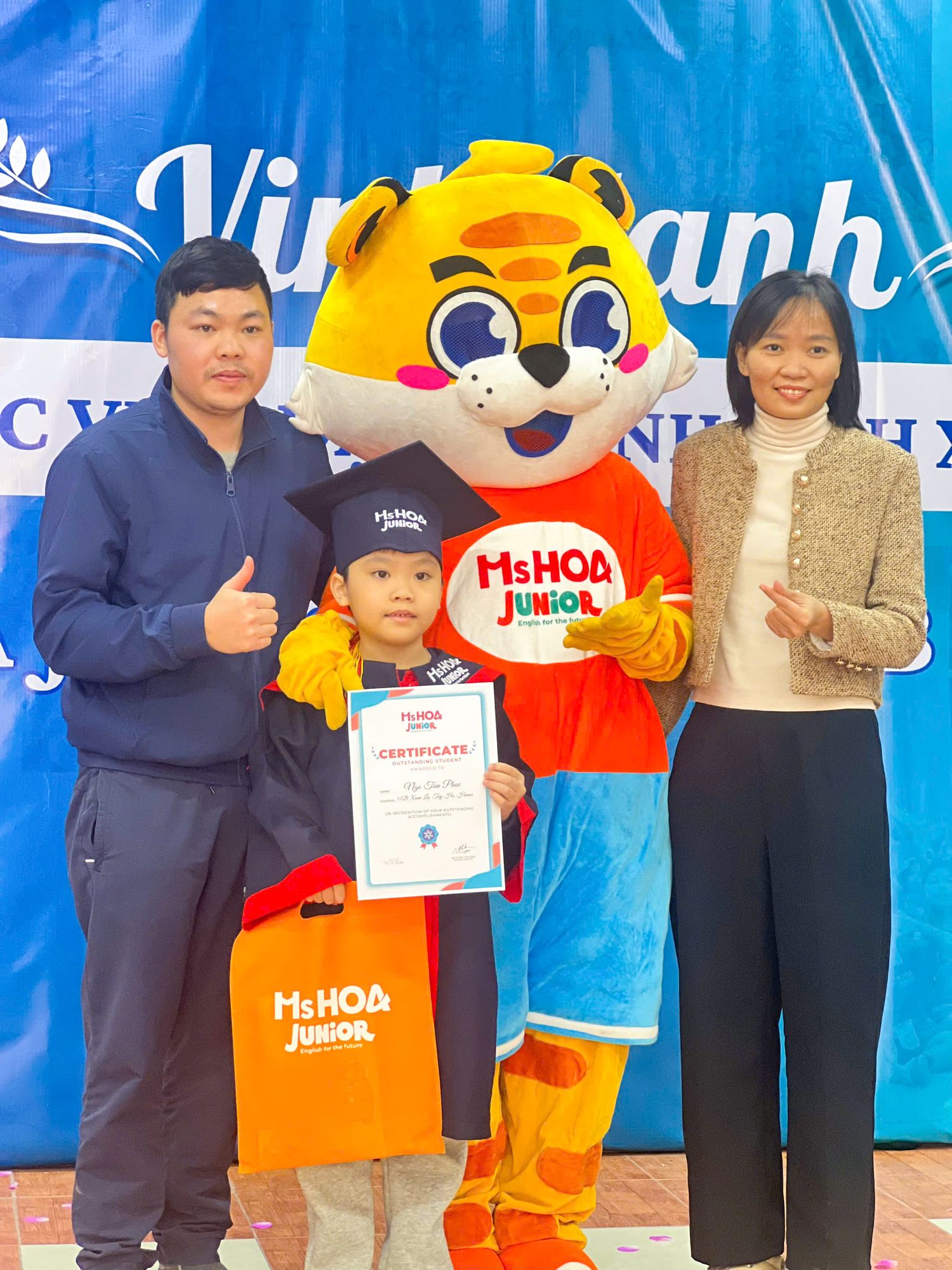 TƯNG BỪNG LỄ VINH DANH HỌC SINH XUẤT SẮC KHU VỰC XU&Acirc;N LA &ndash; NĂM HỌC 2024