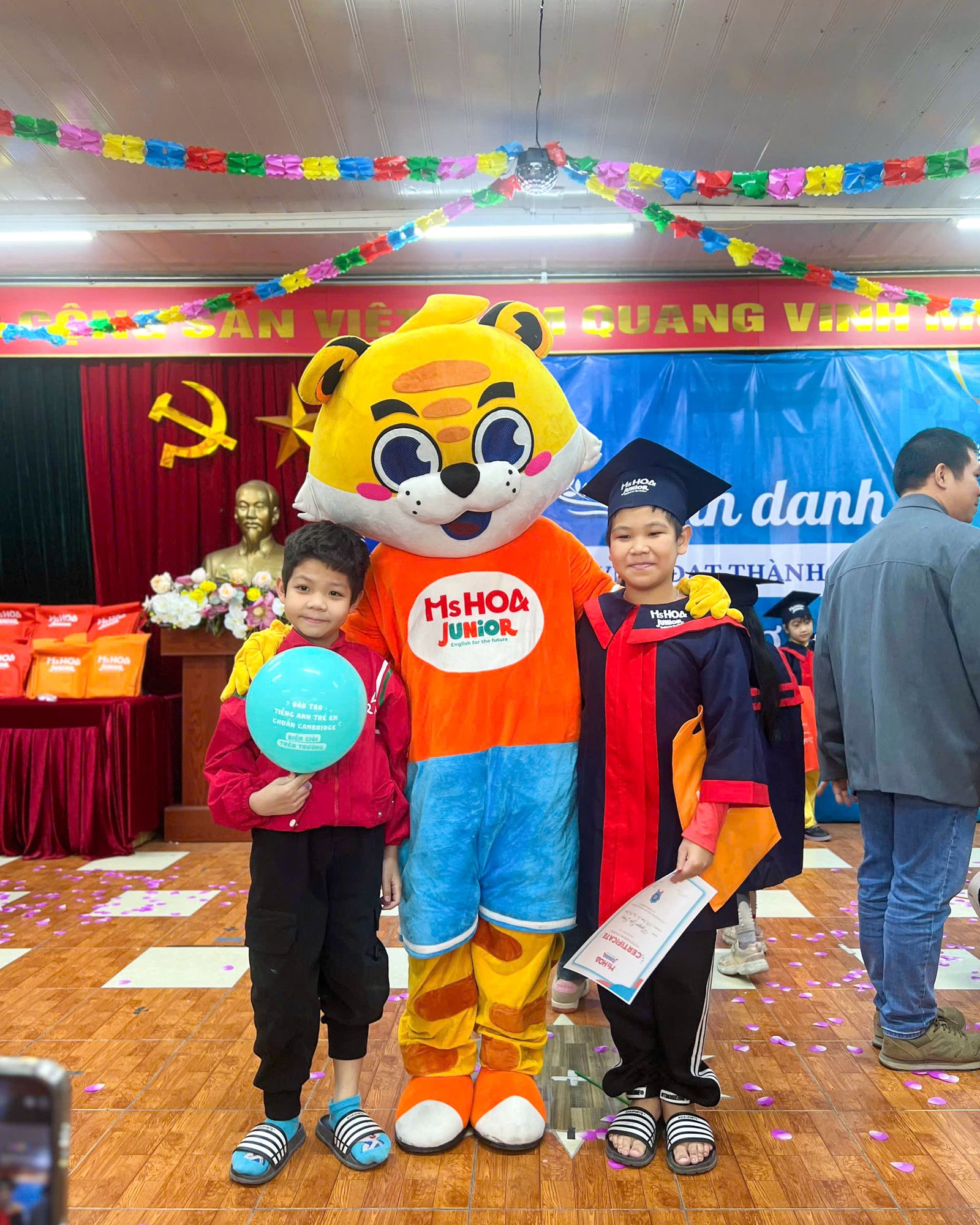 TƯNG BỪNG LỄ VINH DANH HỌC SINH XUẤT SẮC KHU VỰC XU&Acirc;N LA &ndash; NĂM HỌC 2024