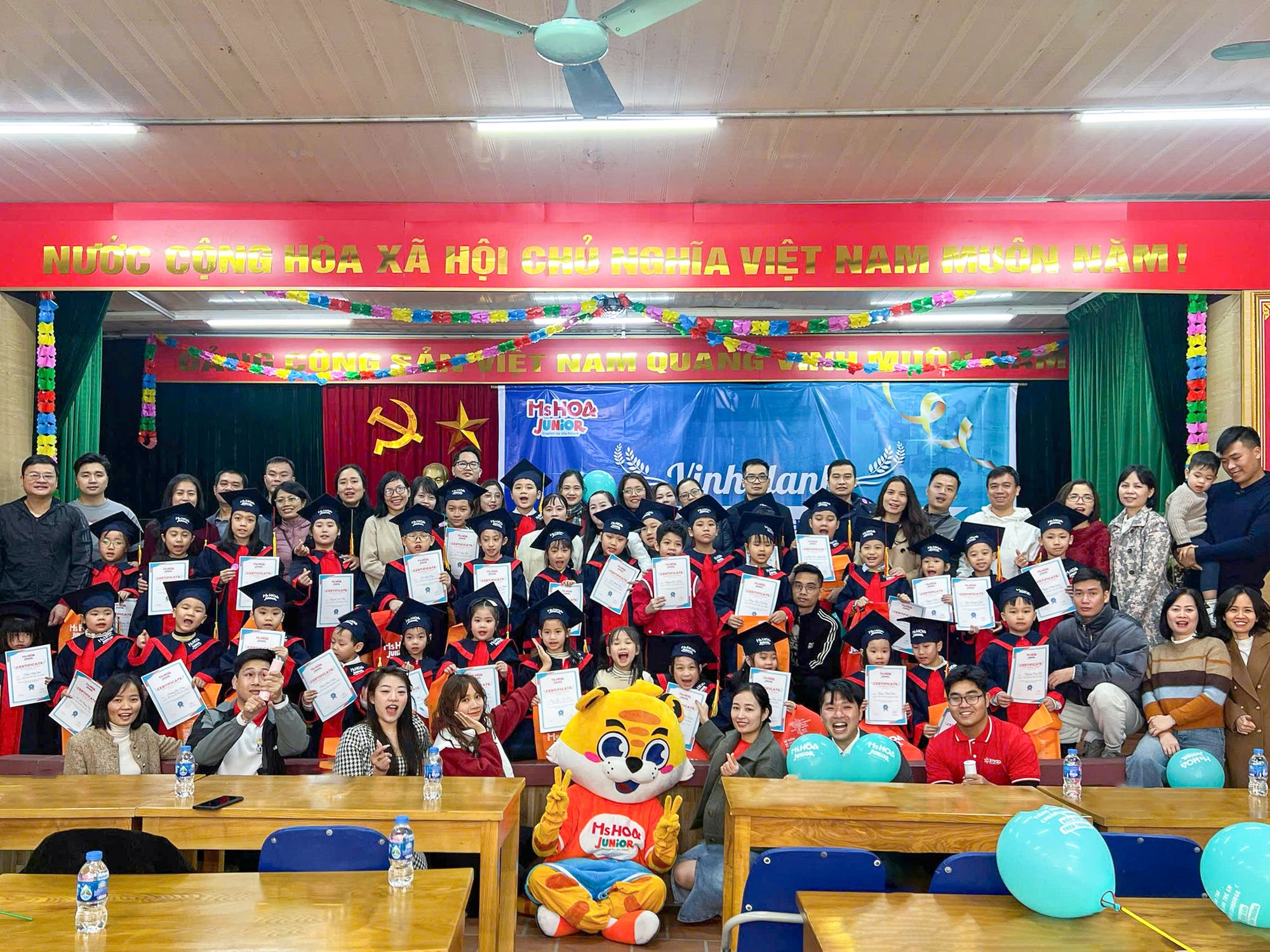 TƯNG BỪNG LỄ VINH DANH HỌC SINH XUẤT SẮC KHU VỰC XU&Acirc;N LA &ndash; NĂM HỌC 2024